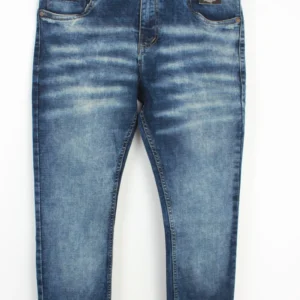 Jean Premium de alta calidad para hombre, corte moderno, color azul medio con bordado en el monedero y sublimado en bolsillo trasero