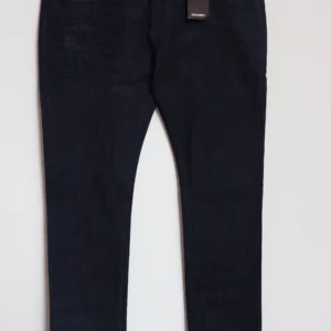 Jean Premium de alta calidad para hombre, corte moderno, color azul oscuro clásico con efecto corrugado, bordado en monedero y bolsillo trasero