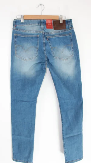 Jean Premium de alta calidad para hombre, corte moderno, color azul claro con desgastes