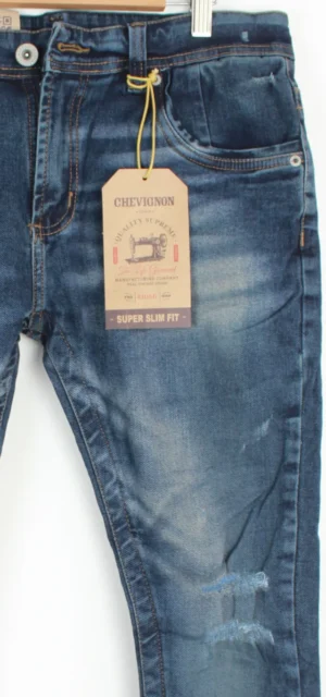 Jean Premium de alta calidad para hombre, corte moderno, color azul medio con desgastes, nips y destroyer