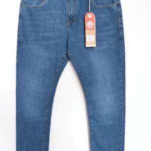 Jean Premium de alta calidad para hombre, corte moderno, color azul claro clásico con bigotes, pines y botón contramarcado