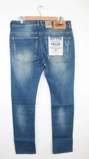 Jean Premium de alta calidad para hombre, corte moderno, color azul claro con bigotes, destroyer, monedero bordado, pines y botón contramarcado